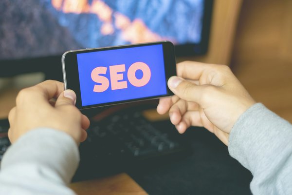 Analysez votre marketing digital : tableau de bord seo, sea et analytics